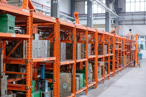 Plastic injection tooling shelves
